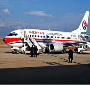 大武机场空运航空快运业稳步发展的原因是什么？